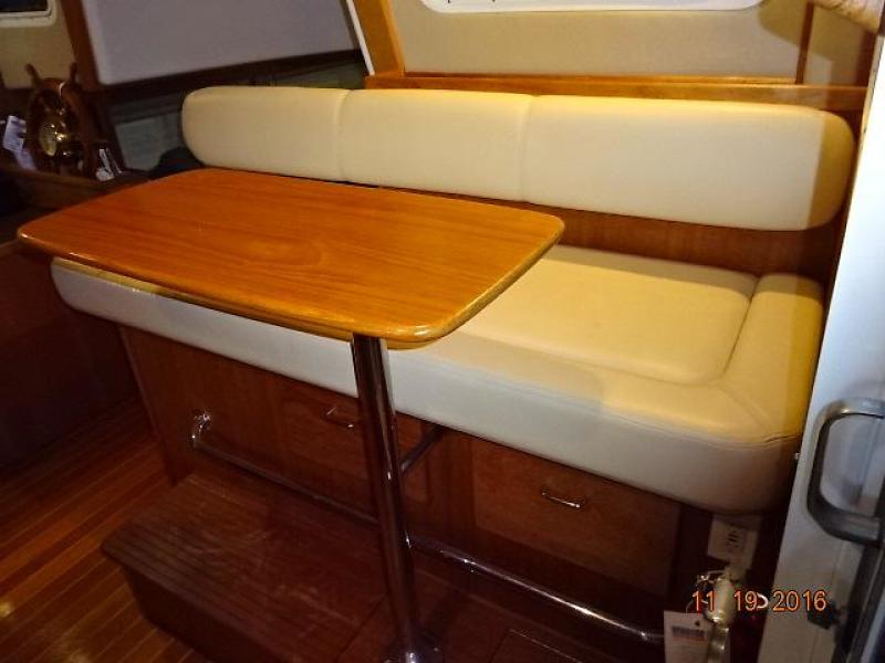 2005 American Tug 41 Pilothouse