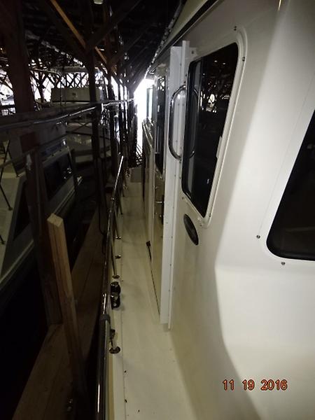 2005 American Tug 41 Pilothouse