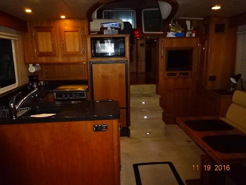 2005 American Tug 41 Pilothouse