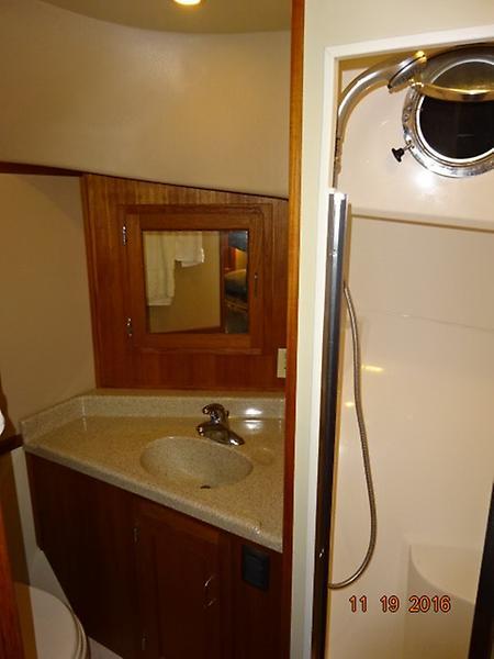 2005 American Tug 41 Pilothouse