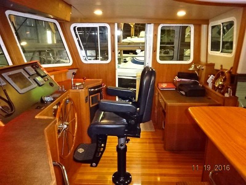 2005 American Tug 41 Pilothouse
