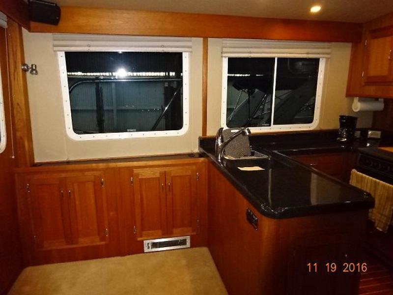 2005 American Tug 41 Pilothouse