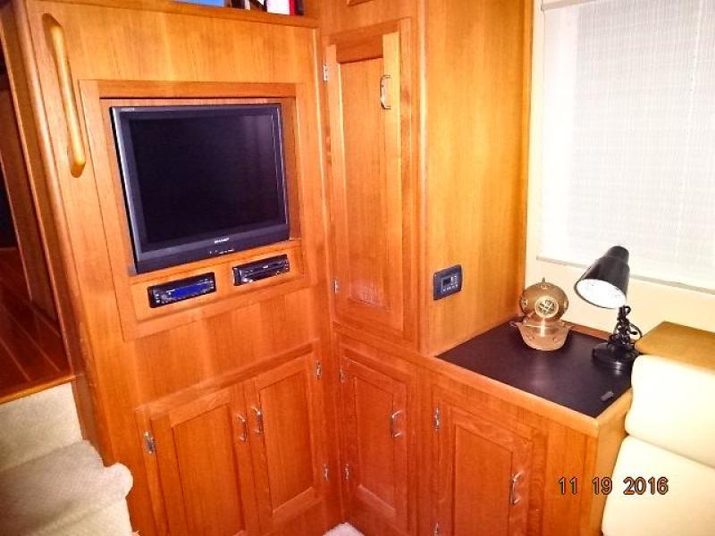2005 American Tug 41 Pilothouse