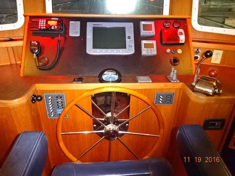 2005 American Tug 41 Pilothouse