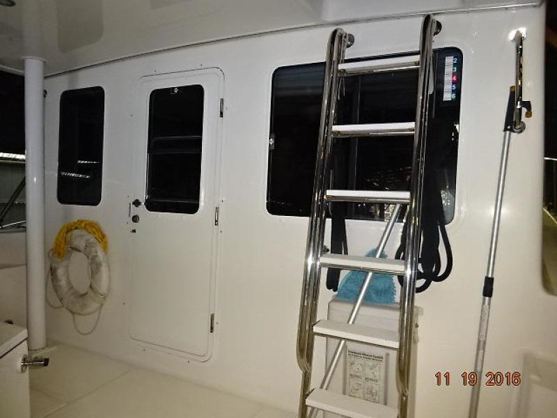 2005 American Tug 41 Pilothouse
