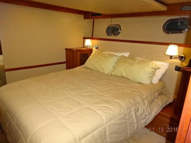 2005 American Tug 41 Pilothouse