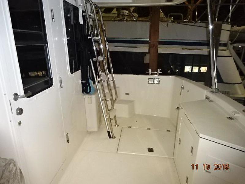 2005 American Tug 41 Pilothouse