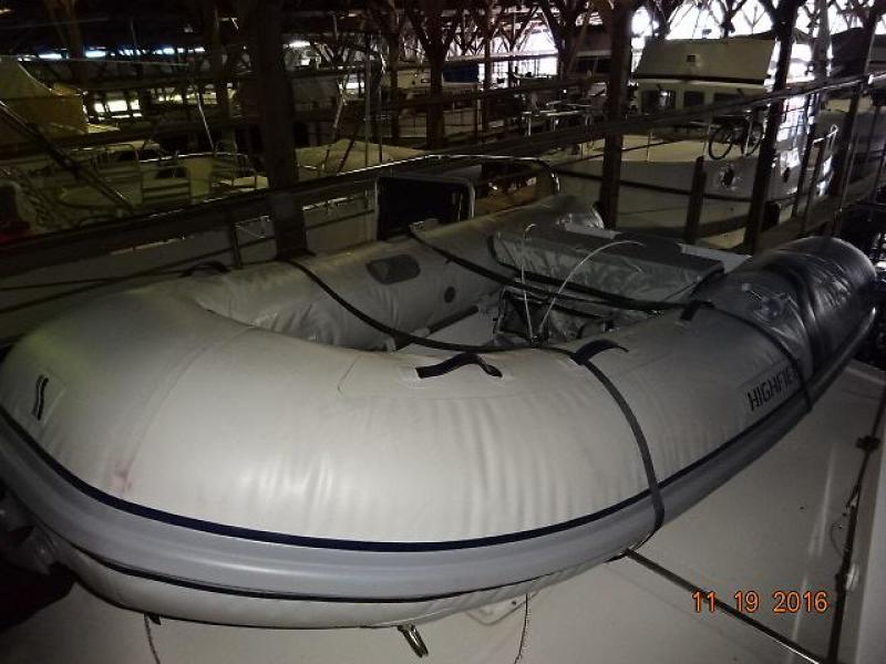 2005 American Tug 41 Pilothouse