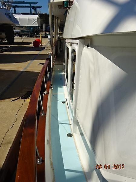1982 DeFever Offshore Cruiser