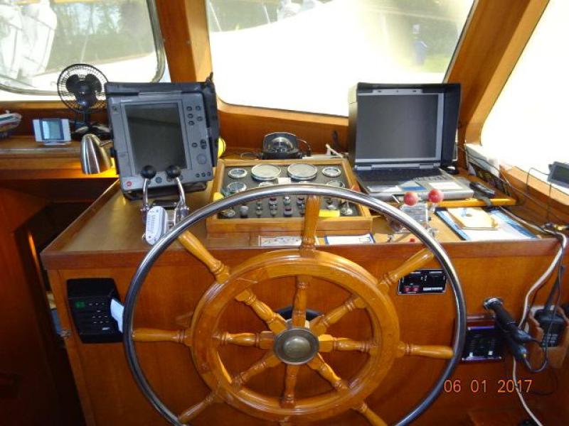 1982 DeFever Offshore Cruiser