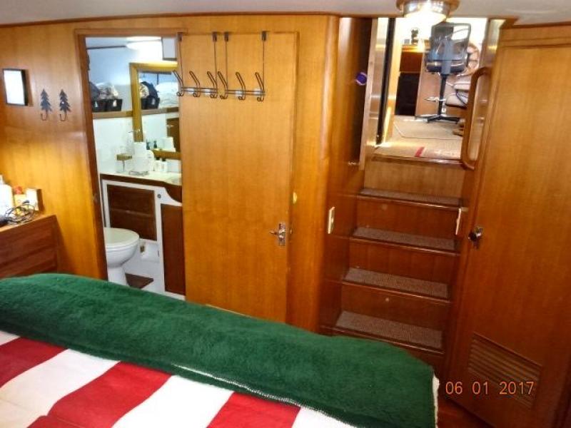 1982 DeFever Offshore Cruiser