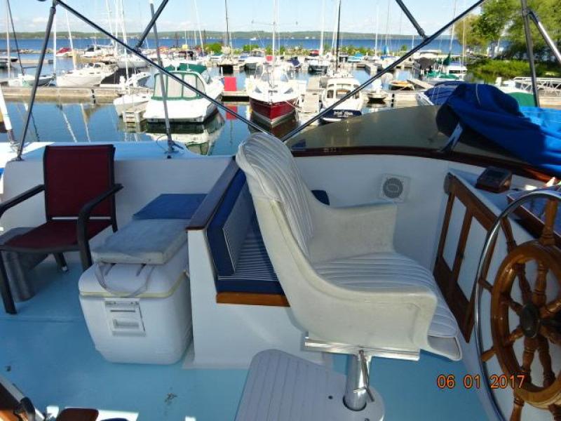 1982 DeFever Offshore Cruiser