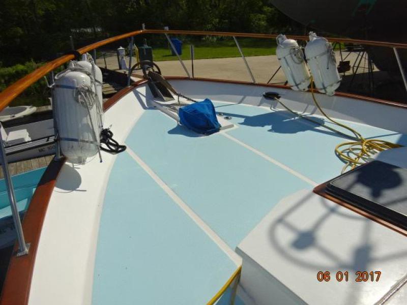1982 DeFever Offshore Cruiser