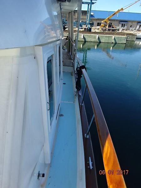 1982 DeFever Offshore Cruiser