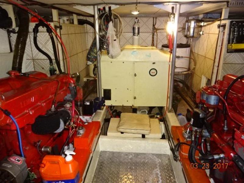 1982 DeFever Offshore Cruiser