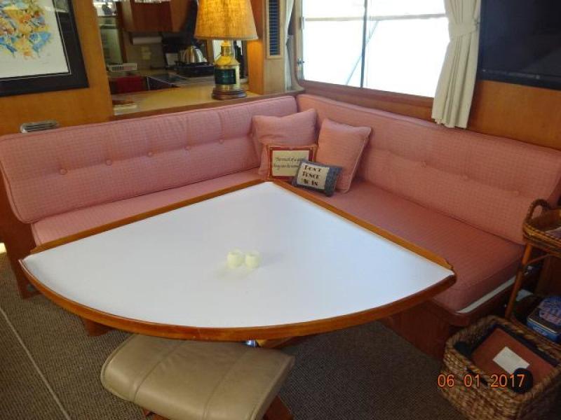 1982 DeFever Offshore Cruiser