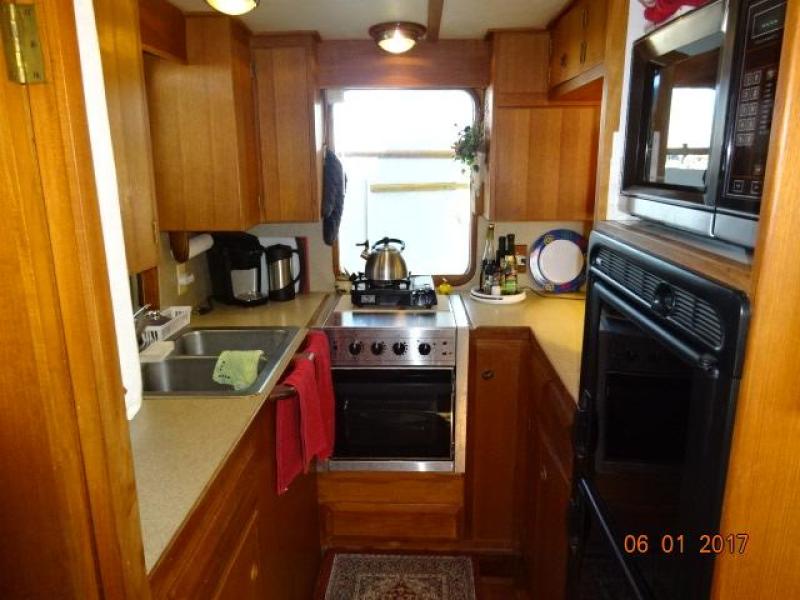1982 DeFever Offshore Cruiser
