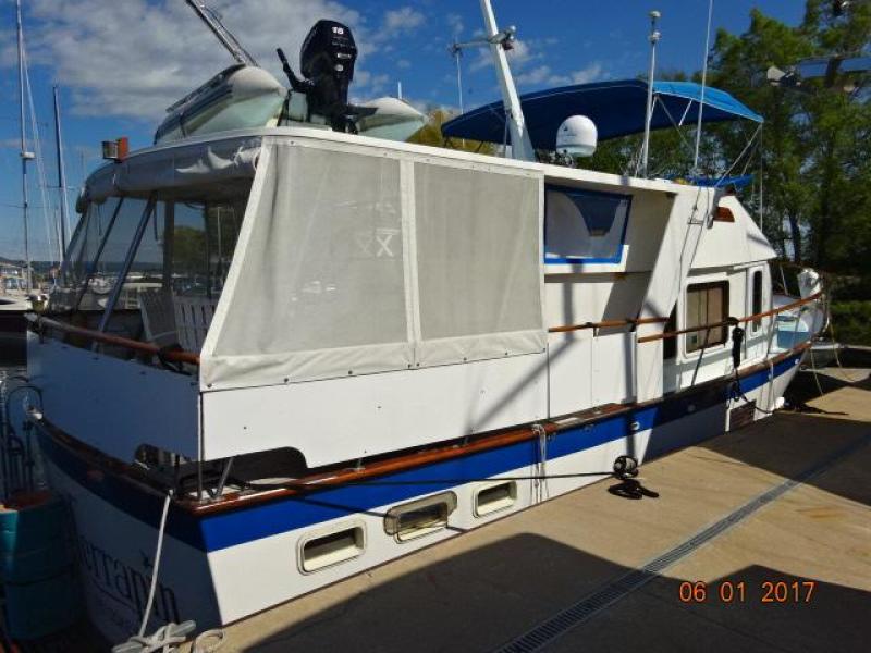 1982 DeFever Offshore Cruiser