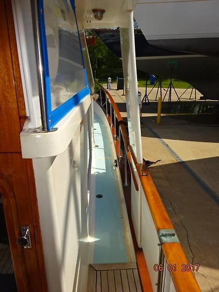 1982 DeFever Offshore Cruiser