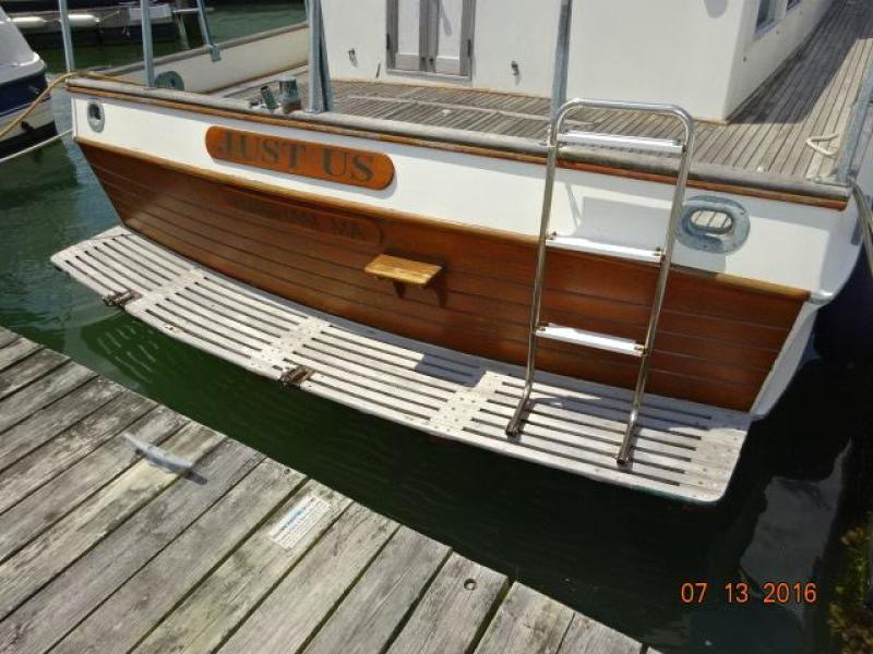 1978 Grand Banks Classic