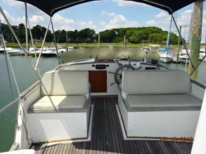 1978 Grand Banks Classic