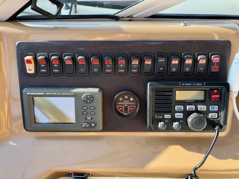2004 Carver Mariner