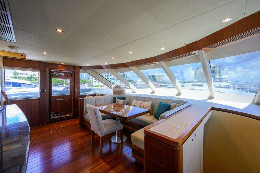 CLAYPEN 90ft Ocean Alexander Yacht For Sale