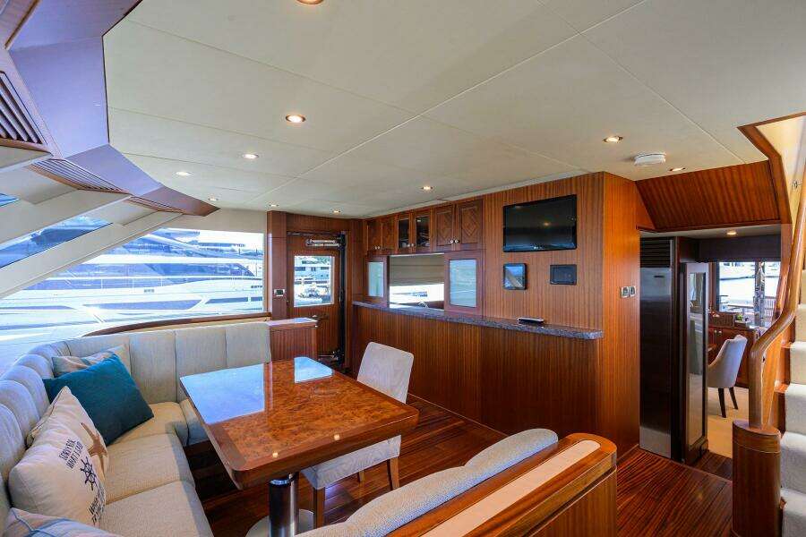 CLAYPEN 90ft Ocean Alexander Yacht For Sale
