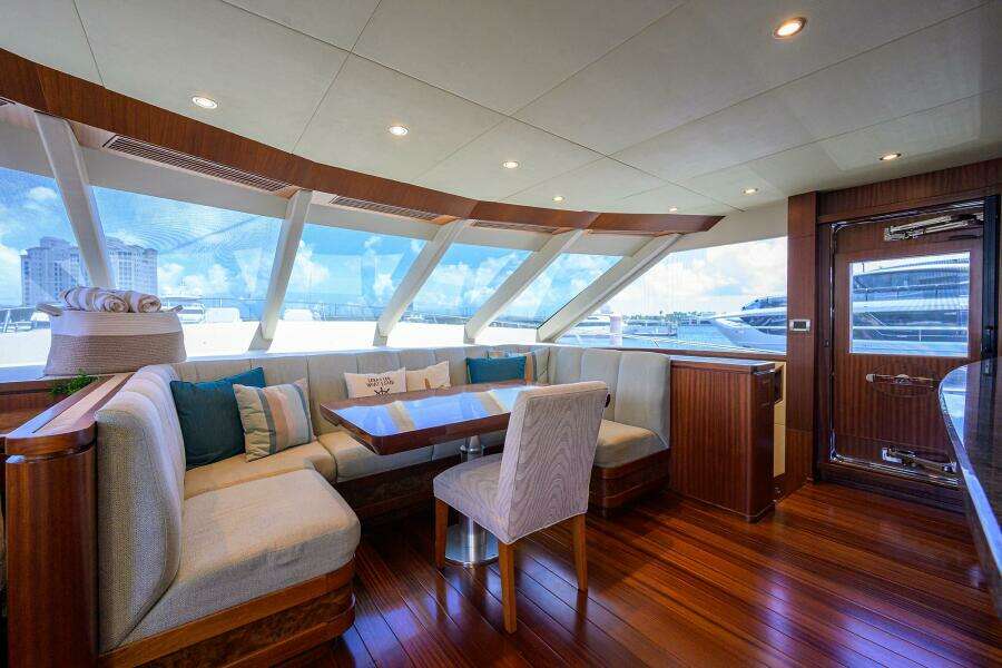 CLAYPEN 90ft Ocean Alexander Yacht For Sale