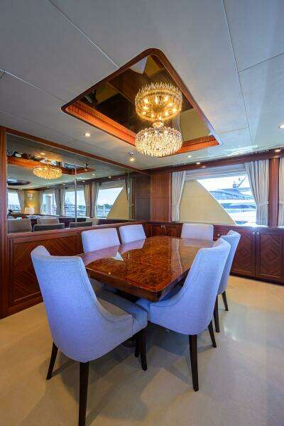 CLAYPEN 90ft Ocean Alexander Yacht For Sale