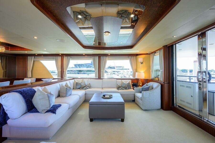 CLAYPEN 90ft Ocean Alexander Yacht For Sale