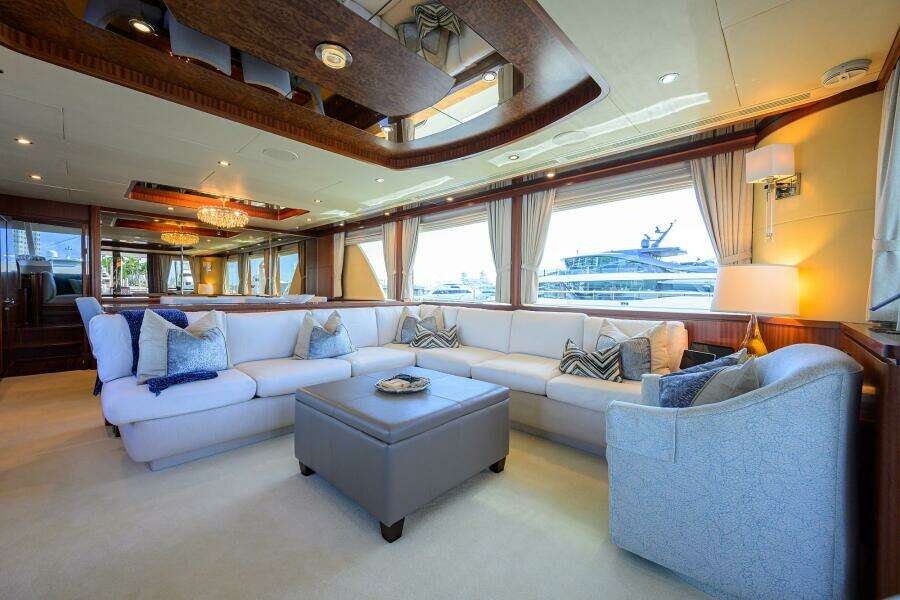 CLAYPEN 90ft Ocean Alexander Yacht For Sale
