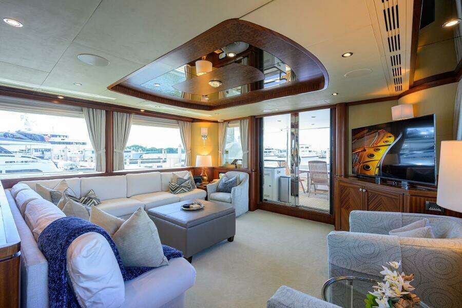 CLAYPEN 90ft Ocean Alexander Yacht For Sale