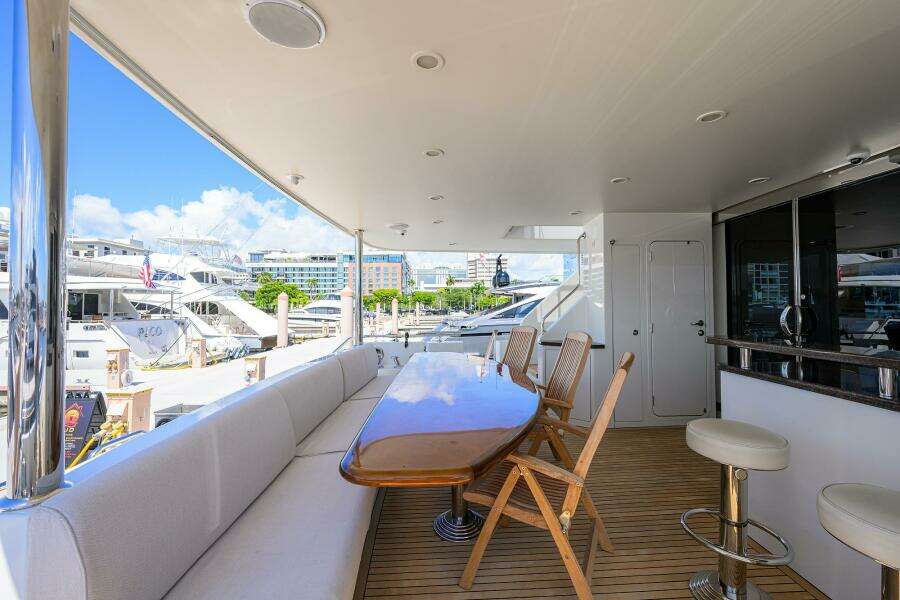 CLAYPEN 90ft Ocean Alexander Yacht For Sale