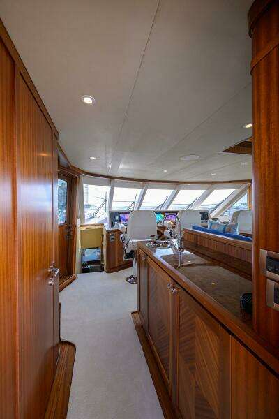 CLAYPEN 90ft Ocean Alexander Yacht For Sale