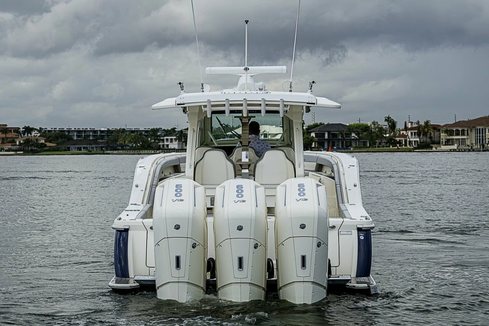 Scout 42 Maizey Blue - Exterior Profile