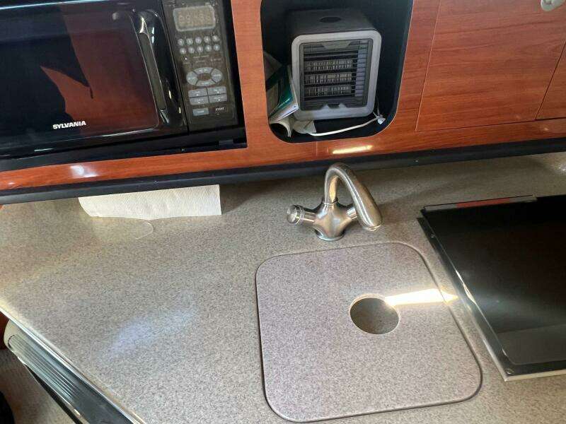 27ft Sea Ray Yacht For Sale