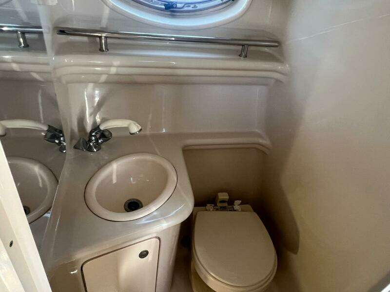 27ft Sea Ray Yacht For Sale