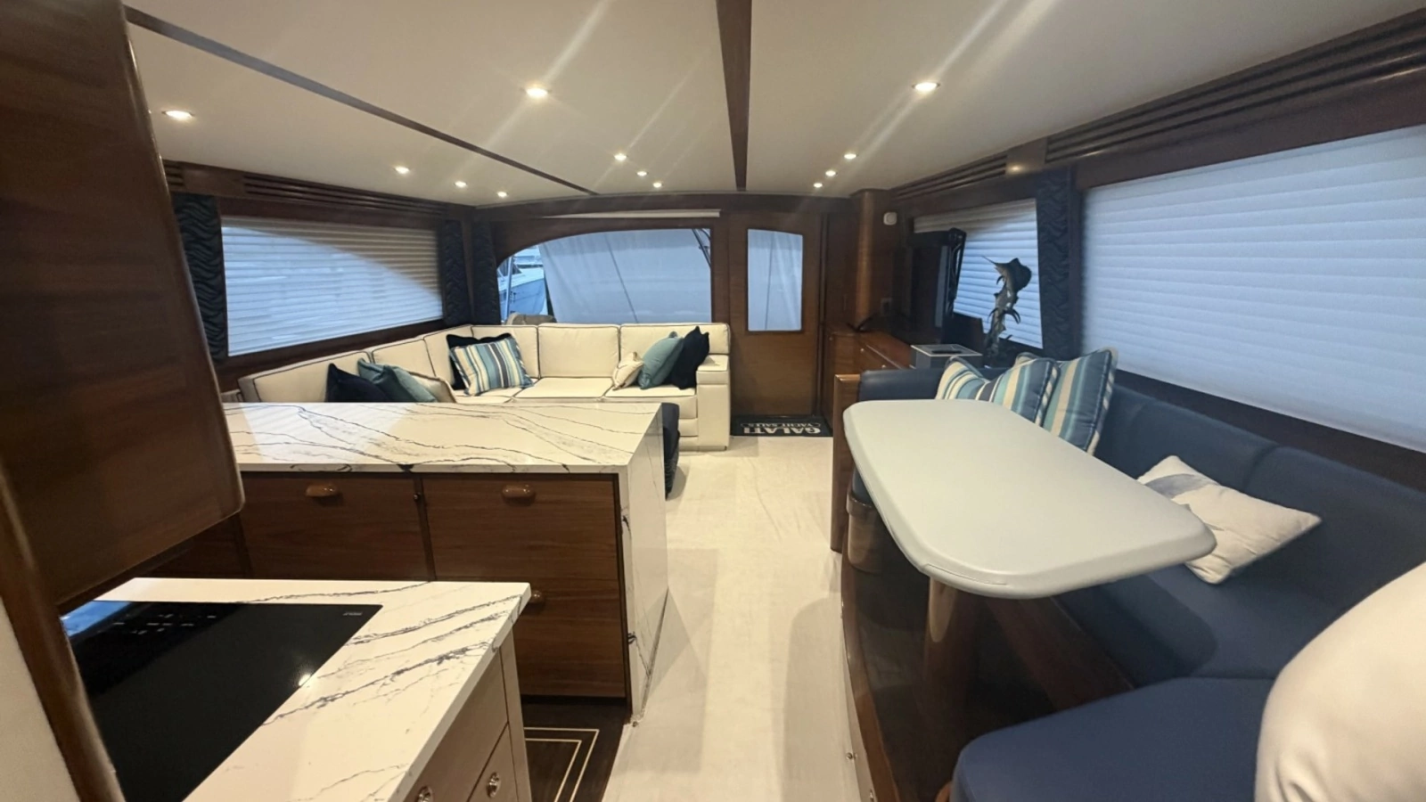 2024 Viking 64 Convertible 'Southern Grace'