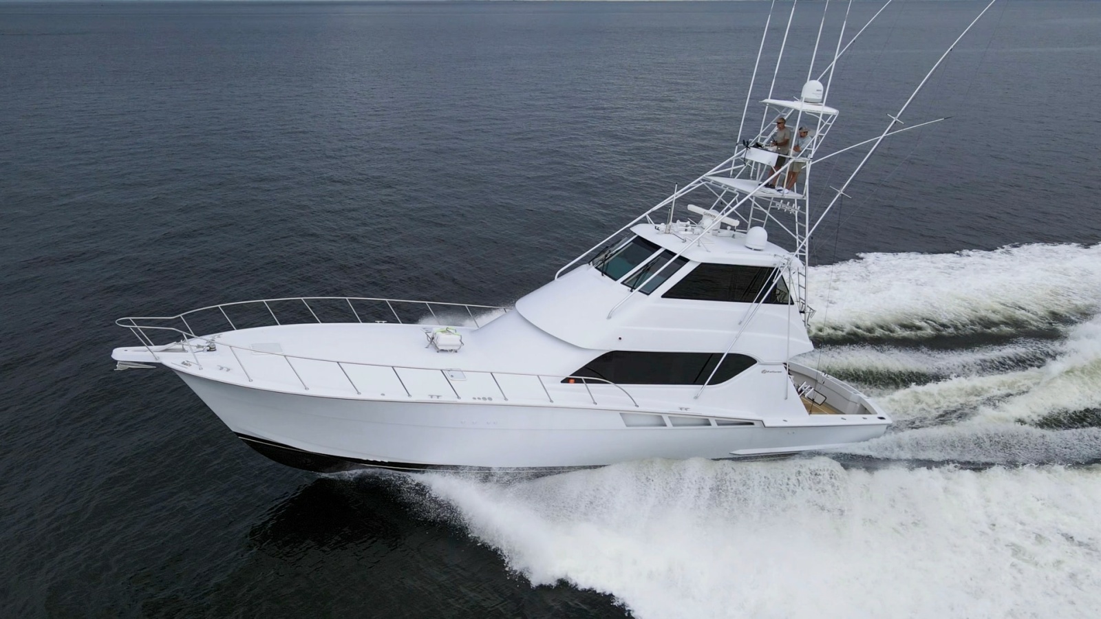 1999 Hatteras 60 Enclosed Bridge Better Days Exteriors (3)