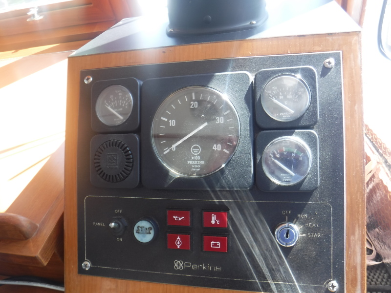 1999 Eagle 32