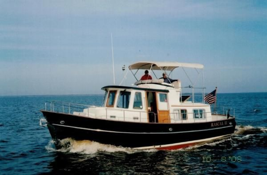 1999 Eagle 32