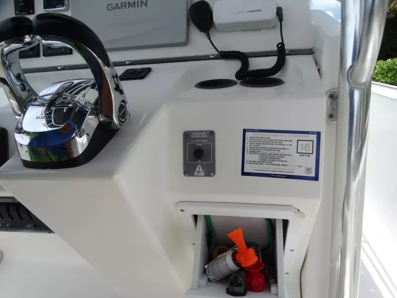 26ft Edgewater Yacht For Sale