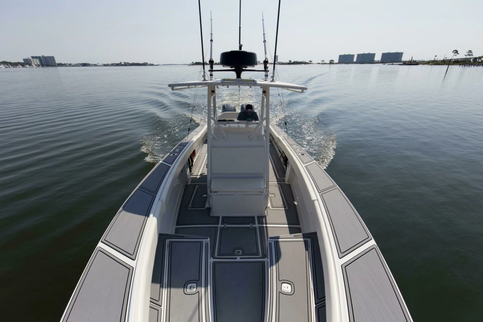 2004 31 Jupiter 31FS Smoke Show Overview
