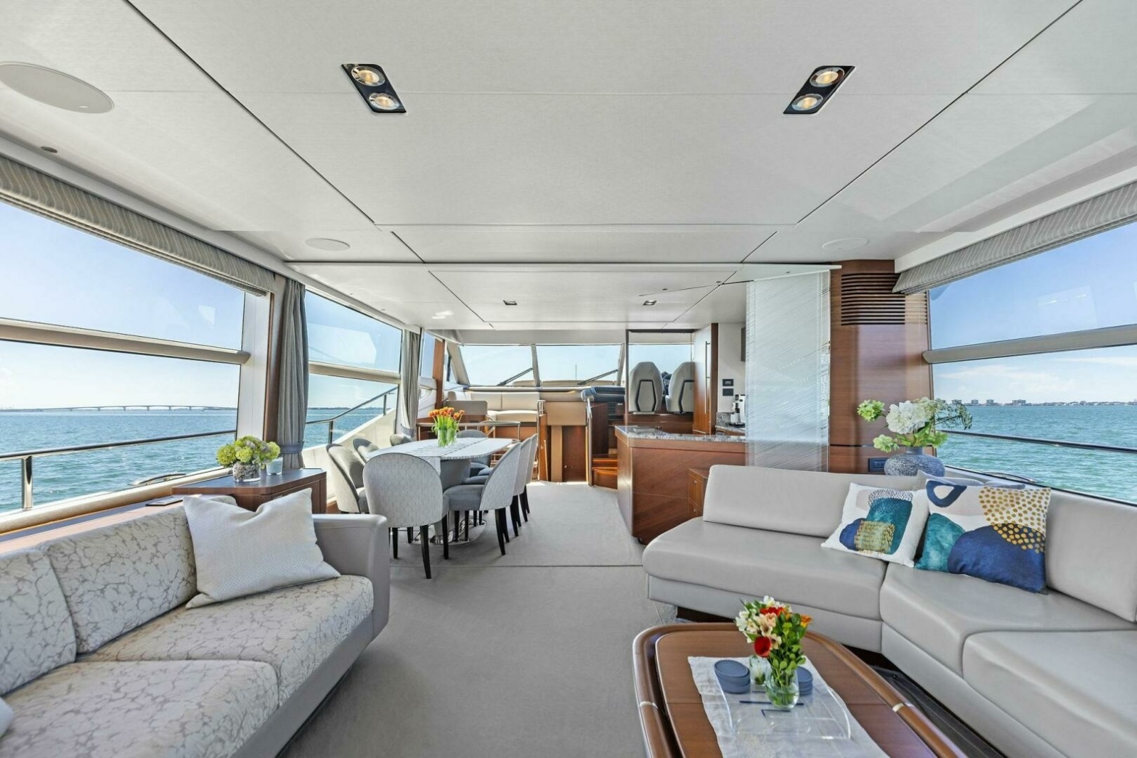 75' 2018 Princess Y75 Motor Yacht