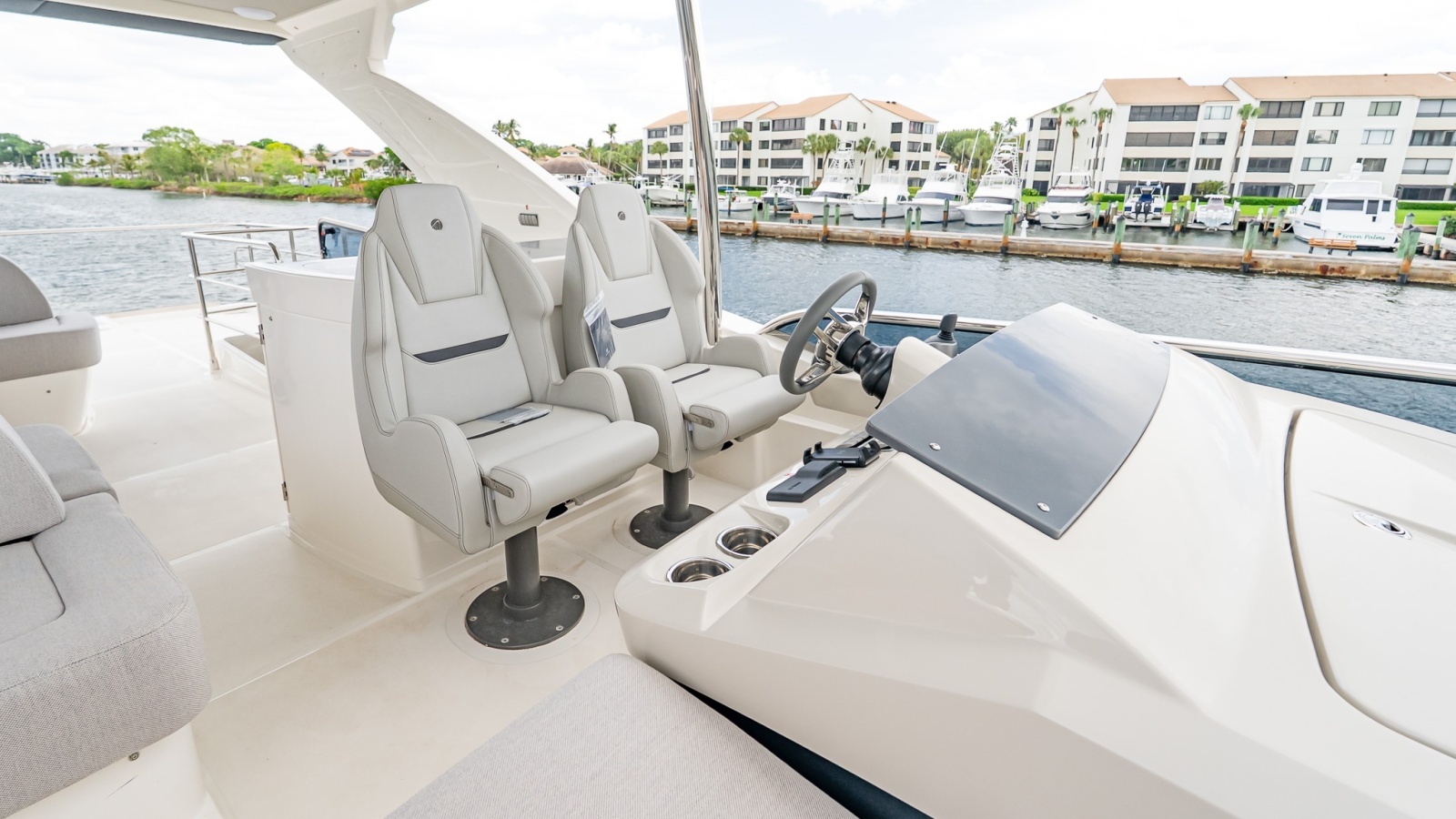 IN STOCK AVAILABLE NOW 60ft Absolute Yacht For Sale