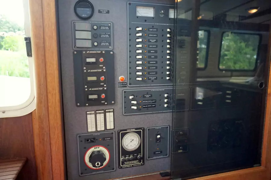 AT LAST 40ft Pacific Trawler Yacht For Sale