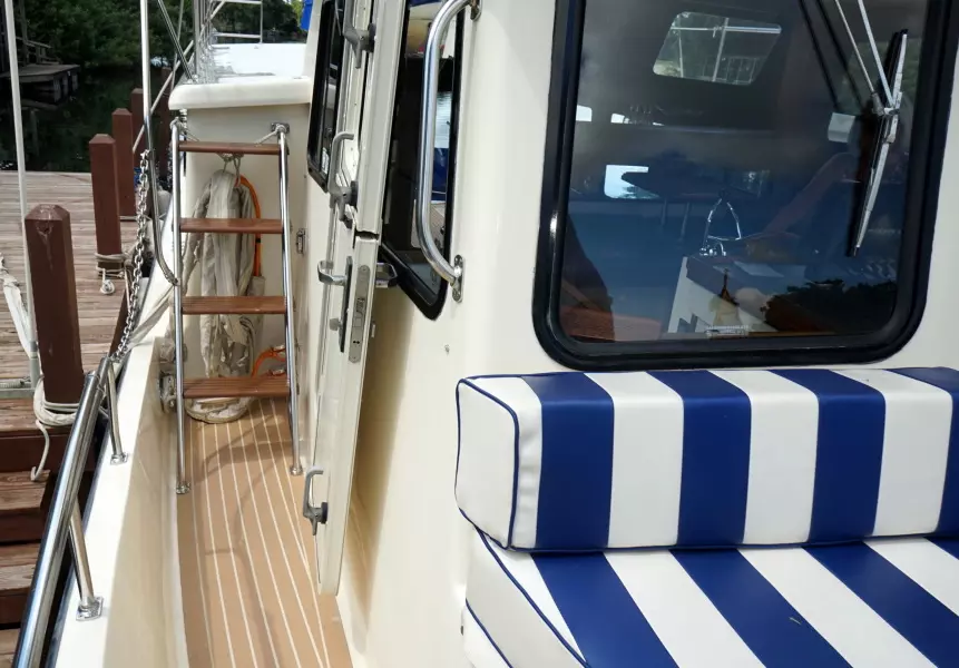AT LAST 40ft Pacific Trawler Yacht For Sale