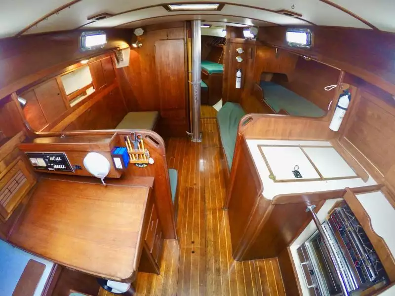 Tartan 37 Main Salon