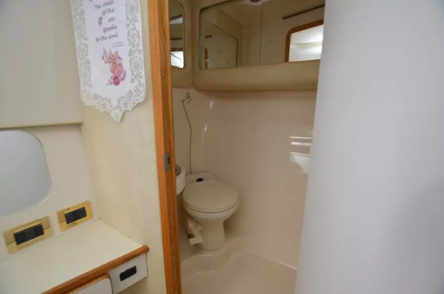 1997 Sea Ray 440EB